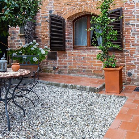 Agriturismo Palazzo Val Del Sasso Villastrada  Eksteriør billede