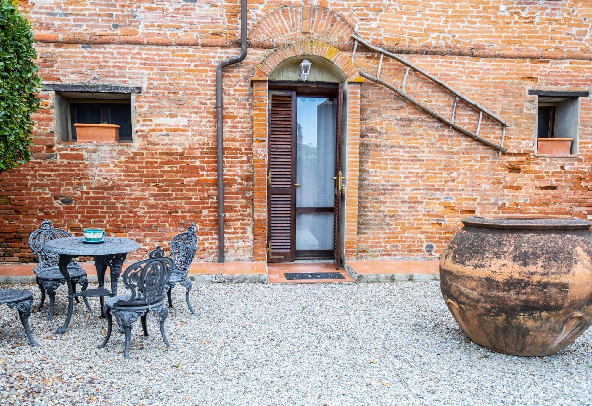 Agriturismo Palazzo Val Del Sasso Villastrada  Eksteriør billede